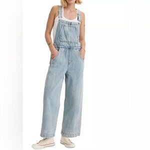 Levi's apron wide leg Women's Light Blue Denim Overalls medium